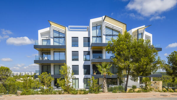Moder Apartment in Las Colinas Golf - Image 4