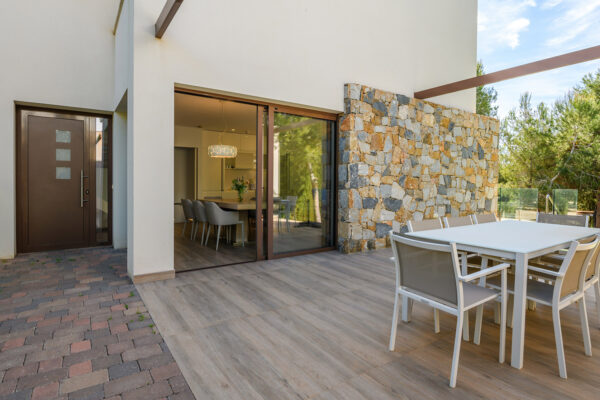 Exclusive Villa in Las Colinas golf - Image 3