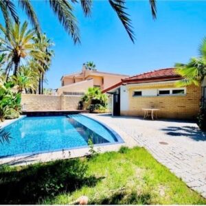 Villa in la zenia with Private Pool Just 200m from La Zenia Beach