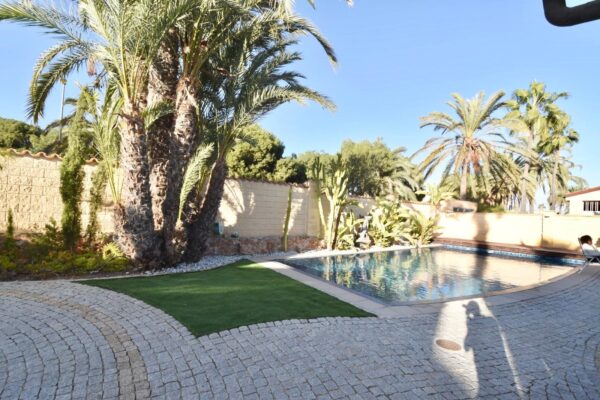 Villa in la zenia with Private Pool Just 200m from La Zenia Beach