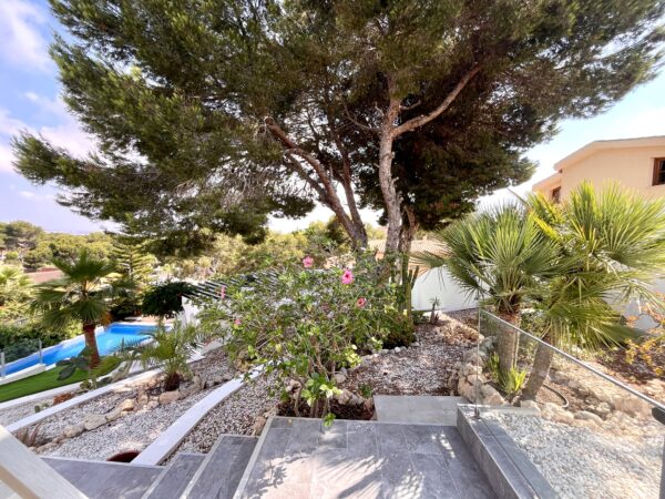 detached villa in los blacones