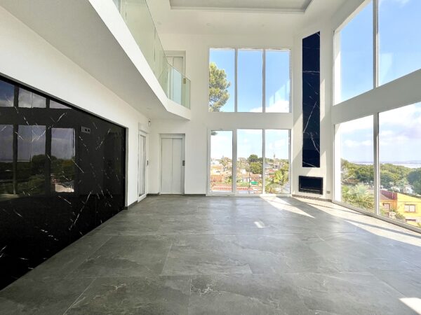 detached villa in los blacones