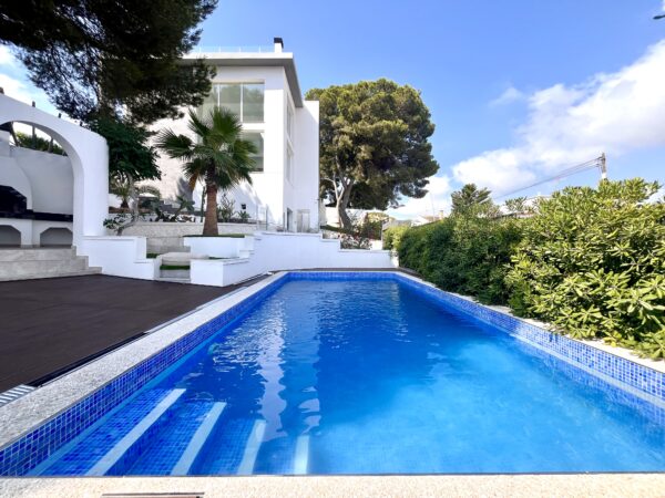 detached villa in los blacones