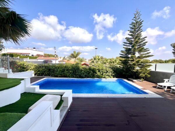 detached villa in los blacones
