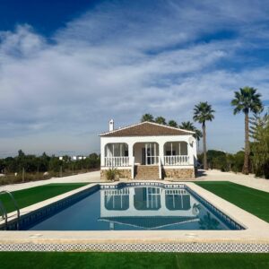 Discover this charming country house in Dolores