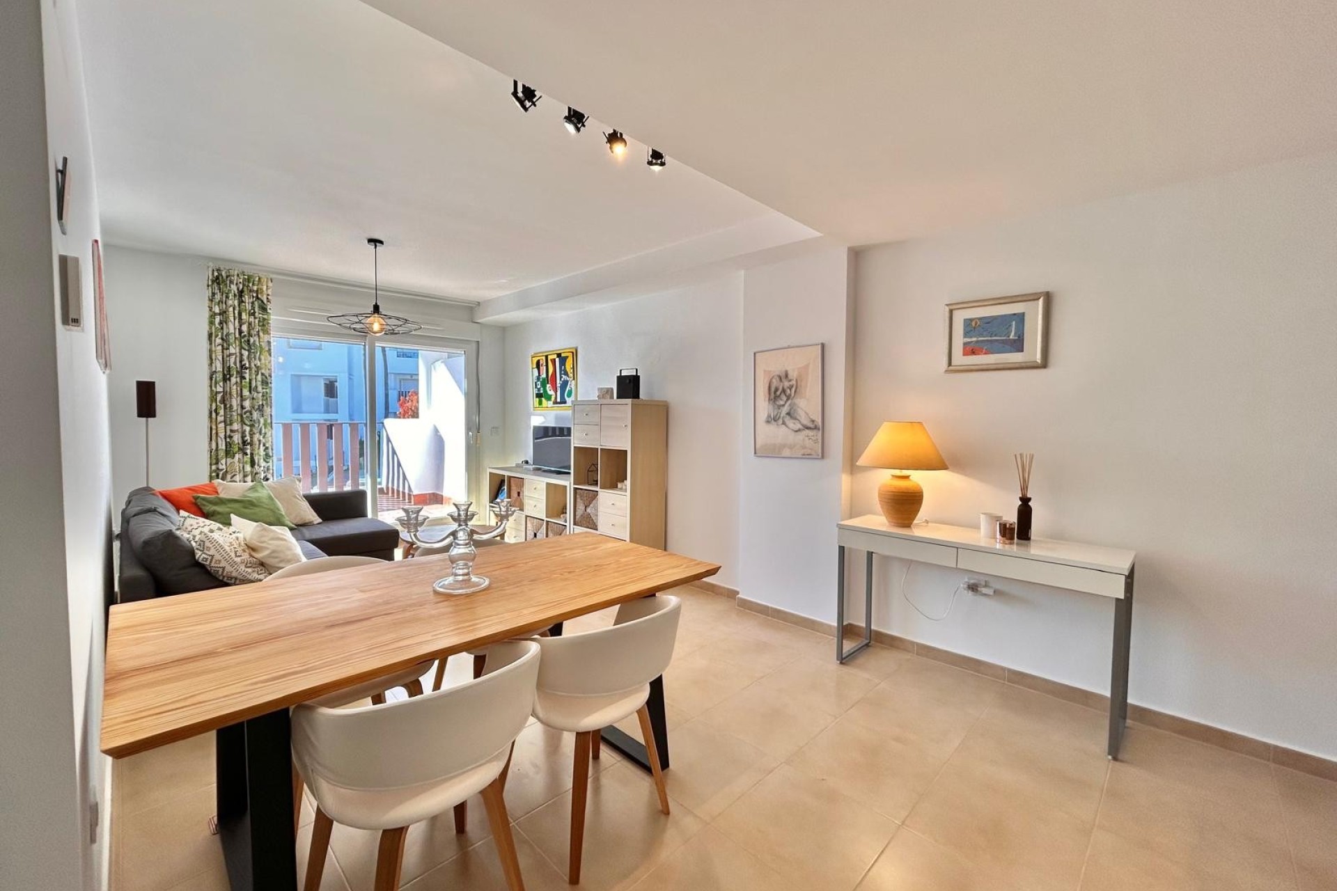 3-bedroom, 2-bathroom home located in one of the most sought-after areas of Villamartin,