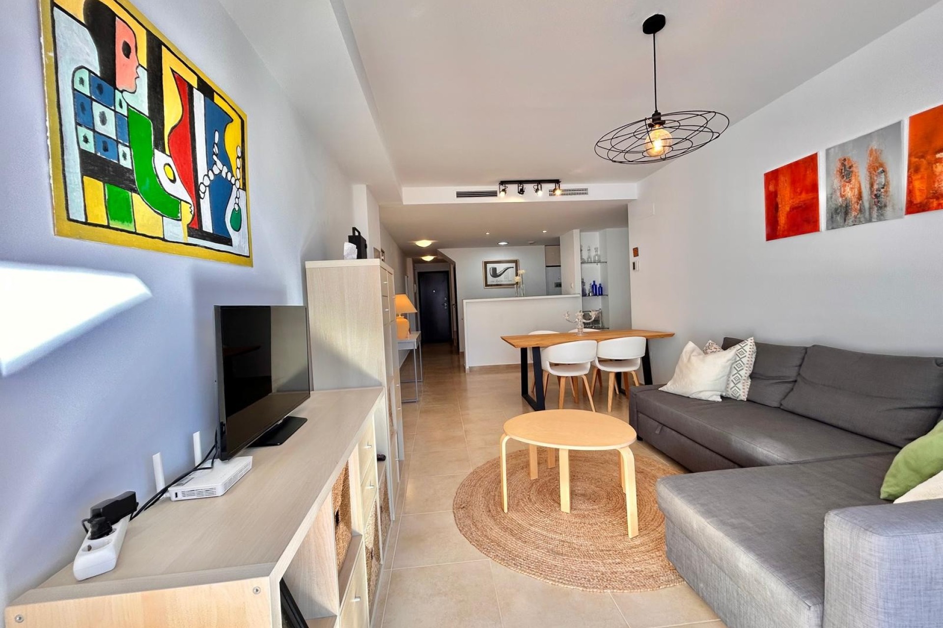 3-bedroom, 2-bathroom home located in one of the most sought-after areas of Villamartin,